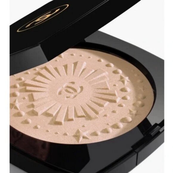 🆕 NIB ✨ CHANEL Diamond Dust Oversize Illuminating Powder - Ltd Ed Holidays 2024 - Picture 2 of 3